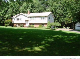 6 Liberty Dr, Sandy Hook, CT 06482