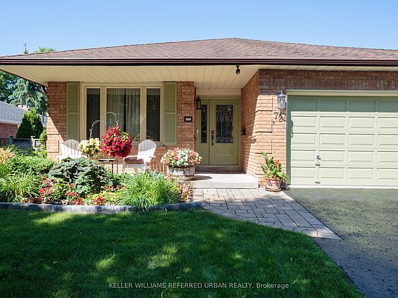 2nd image of 72 Munro Cres