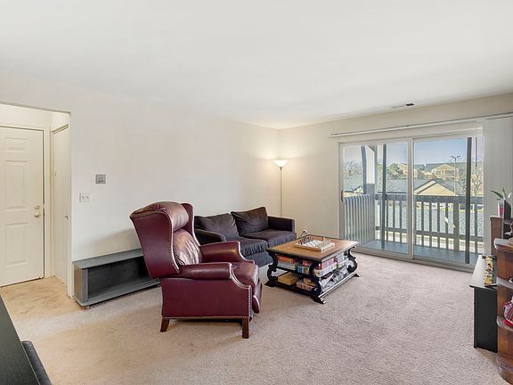 2nd image of 208 Glengarry Dr APT 301