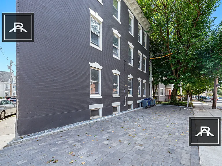 48 Brackett St #2 — Photo 21
