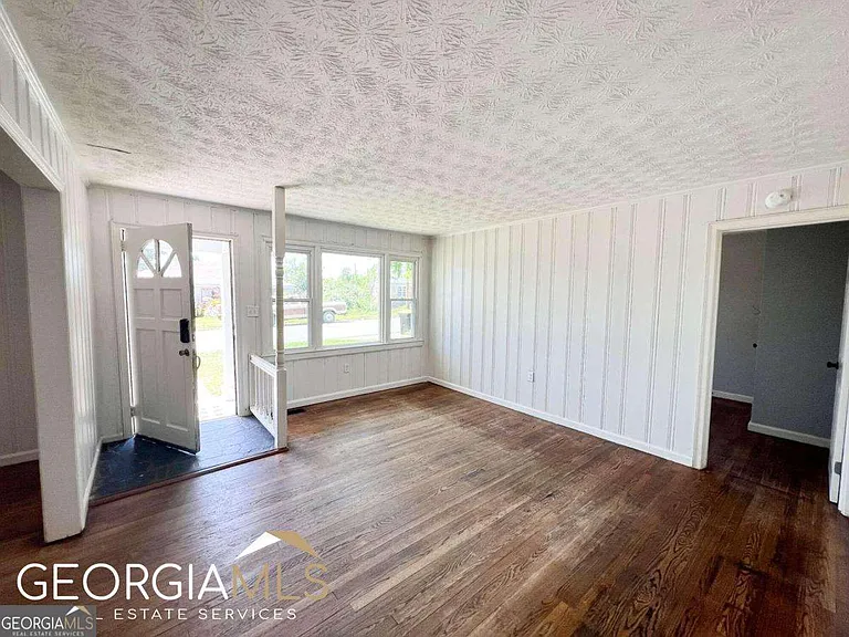 15 Watson Dr — Photo 4