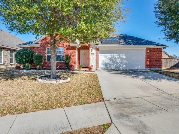 8608 Running River Ct, Fort Worth, TX 76131