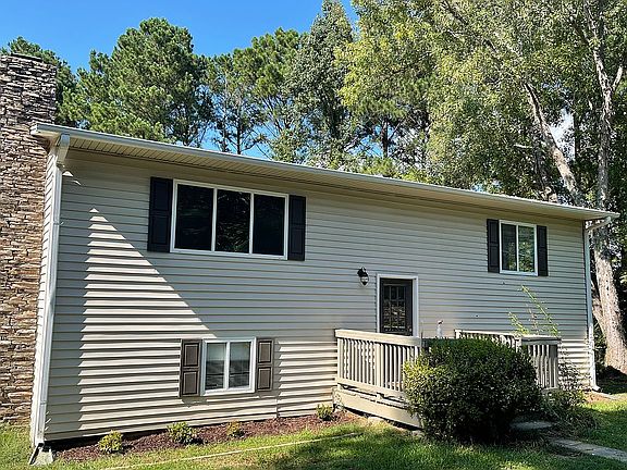2nd image of 226 Hines Rd