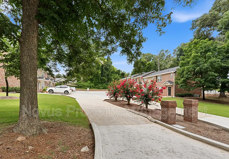 515 Lawson St — Photo 26
