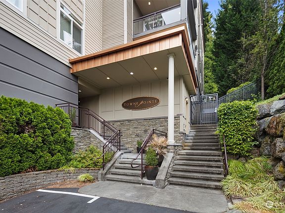 3rd image of 8850 Redmond Woodinville Road NE #306