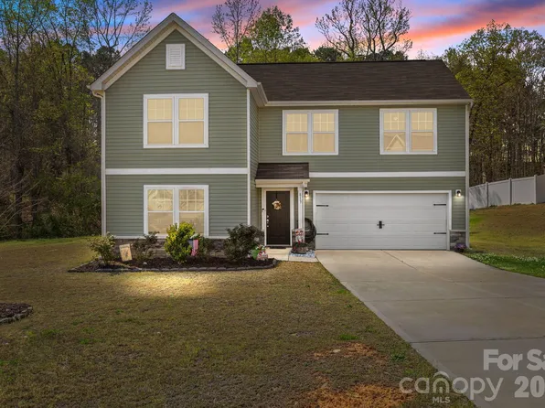 813 Yorkshire Dr, Albemarle, NC 28001