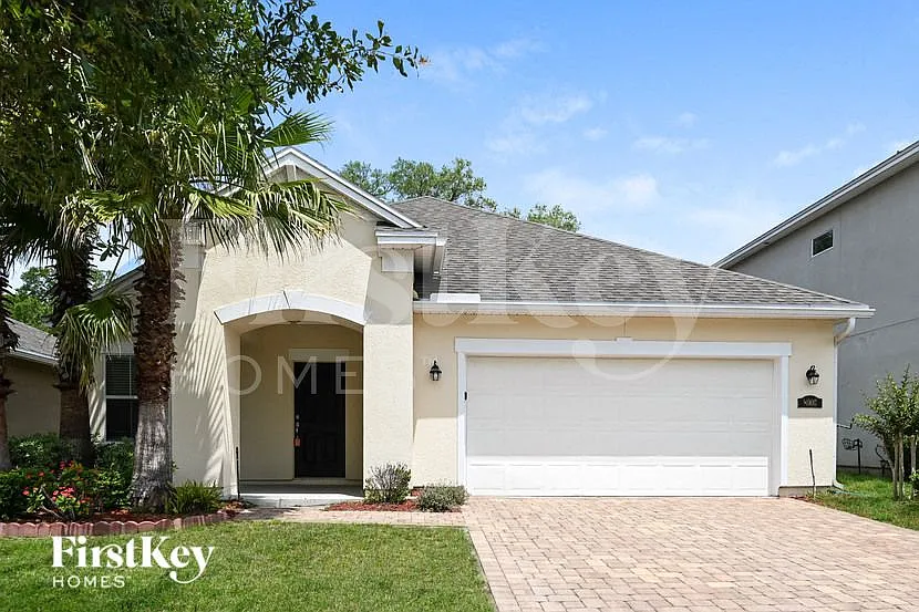 3 bed, 2.0 bath, 2010 sqft, $2,415 — Photo 1