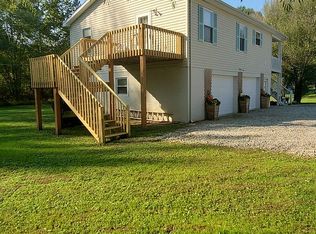 20 Hannah Place Rd, Belpre, OH 45714