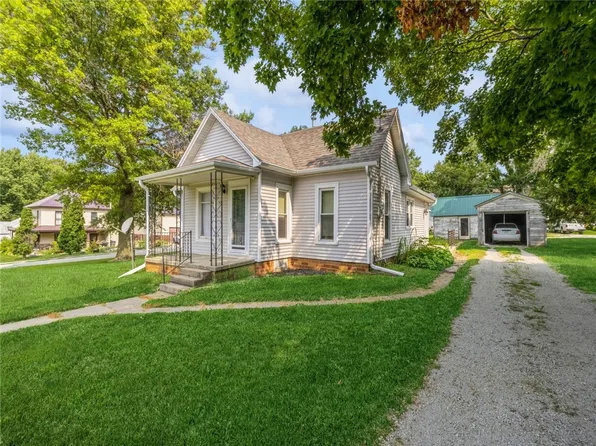 607 Guthrie St, Adair, IA 50002
