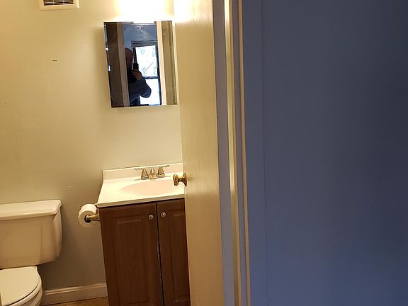 5th image of 53 Woodbine St APT 30