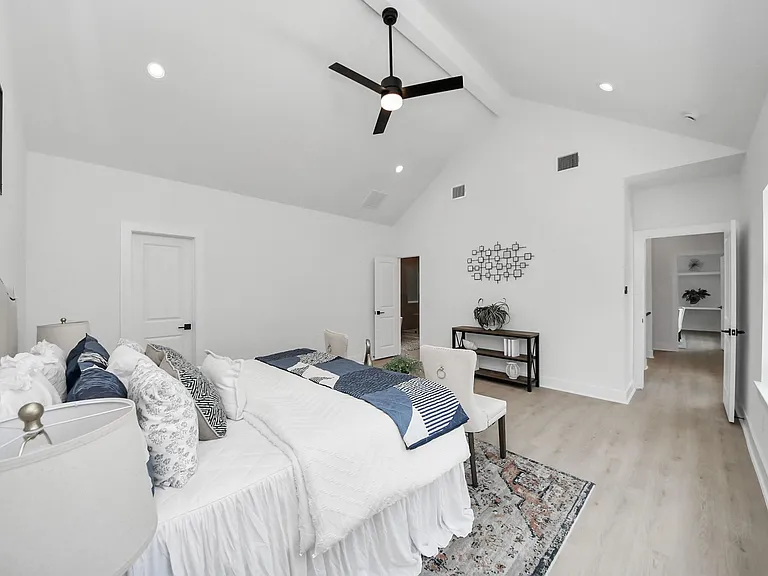 860 Rachel St #A — Photo 24