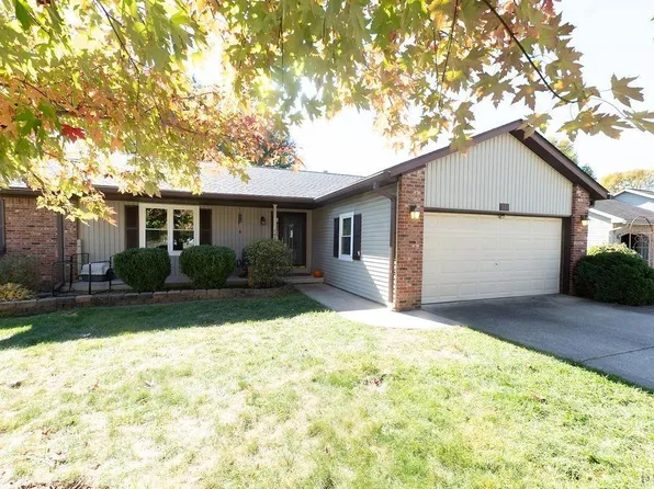 862 E Clover Dr, Ellettsville, IN 47429