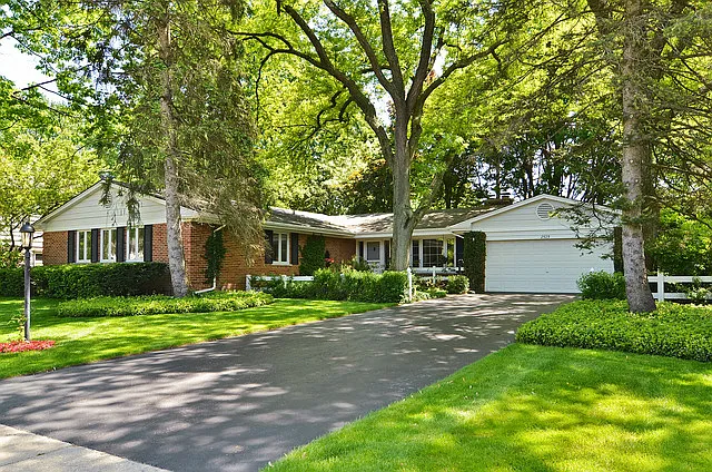 2525 Partridge Ln photo 1
