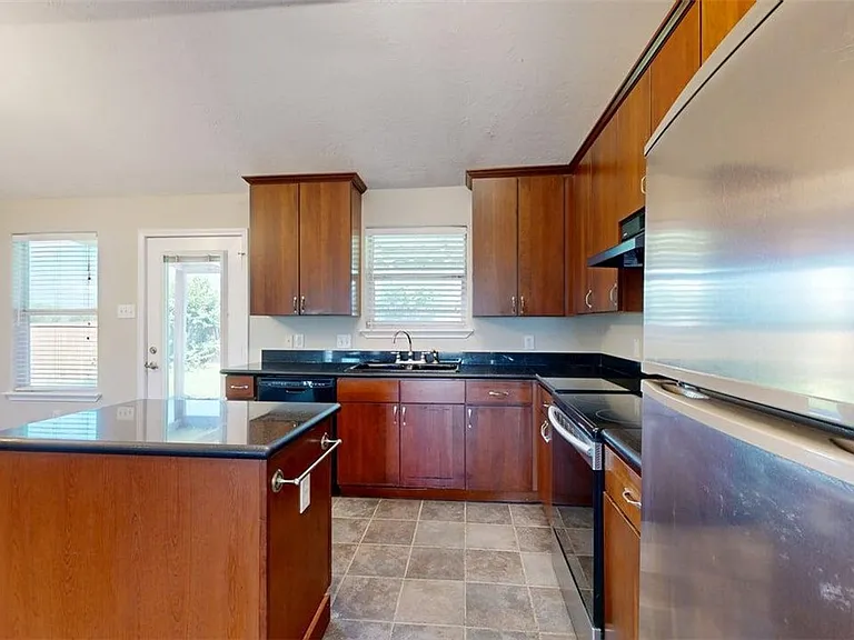 2301 White Wing Dr — Photo 5