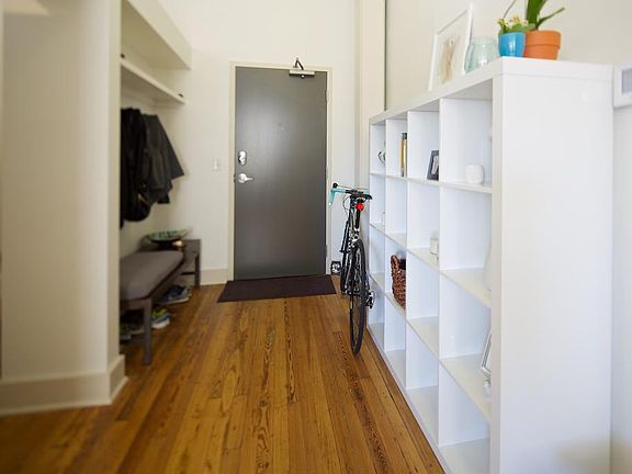 2nd image of 463 N High St APT 4D