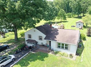 593 Brush Mountain Rd, Hollidaysburg, PA 16648