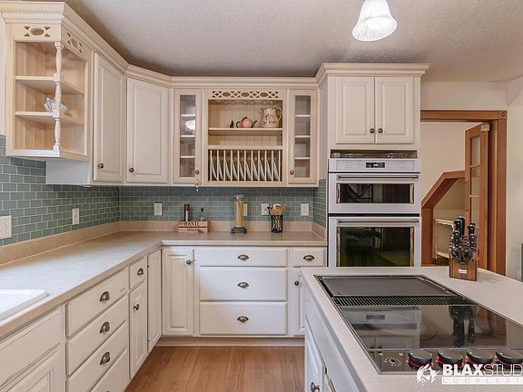 2nd image of 3140 Forrest Dr