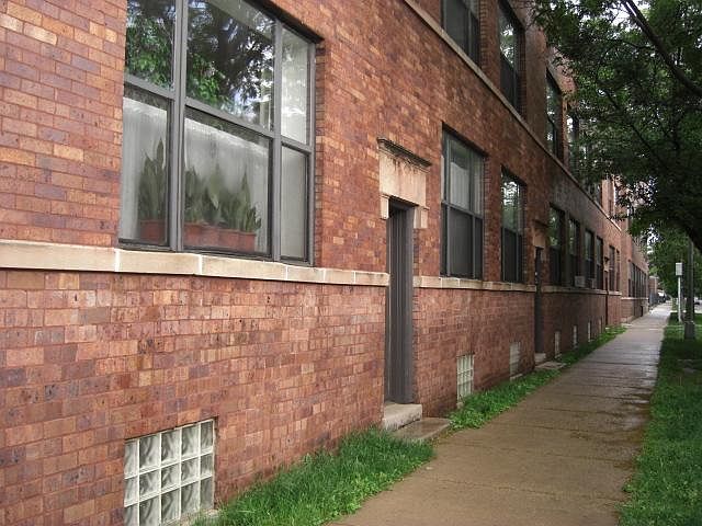 1st image of 625 N Oakley Blvd #1N