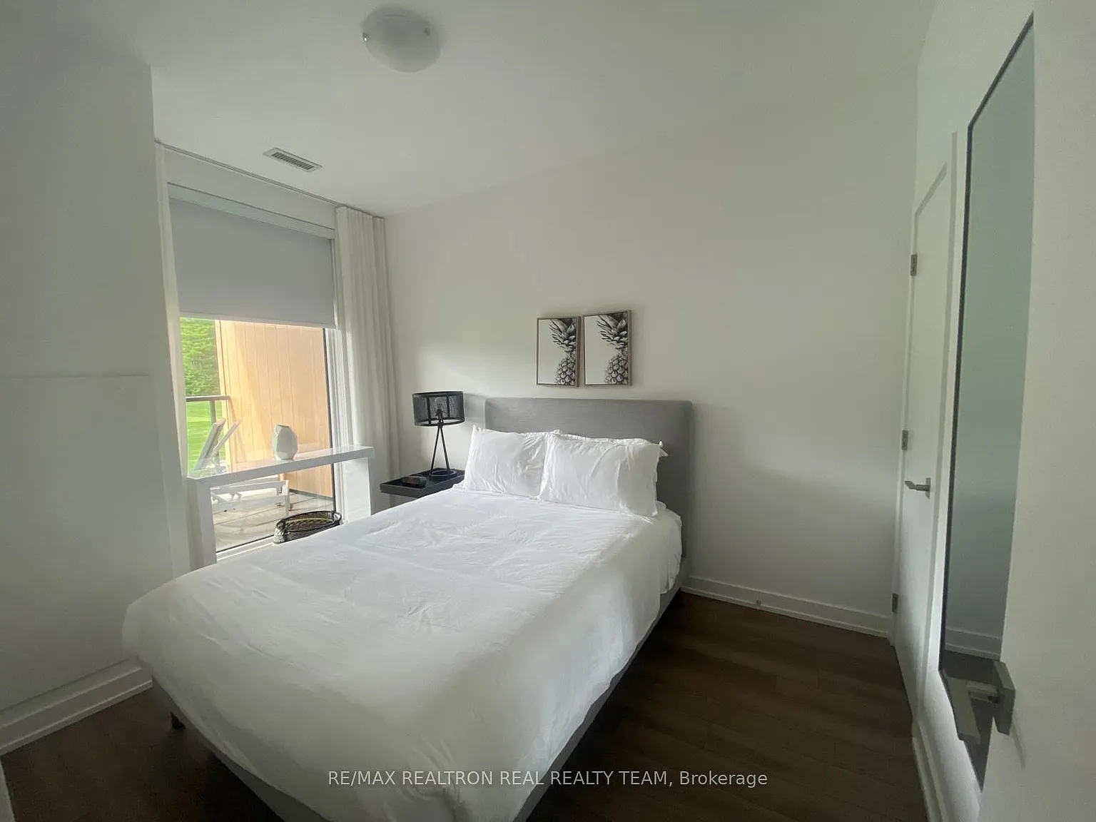 2 bed, $2,350 — Photo 4
