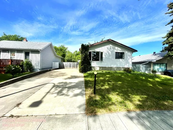 9720 152nd St NW, Edmonton, AB T5P 1X1