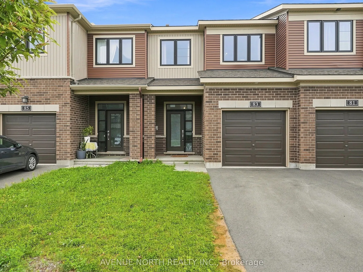 3 bed, $2,700 — Photo 1