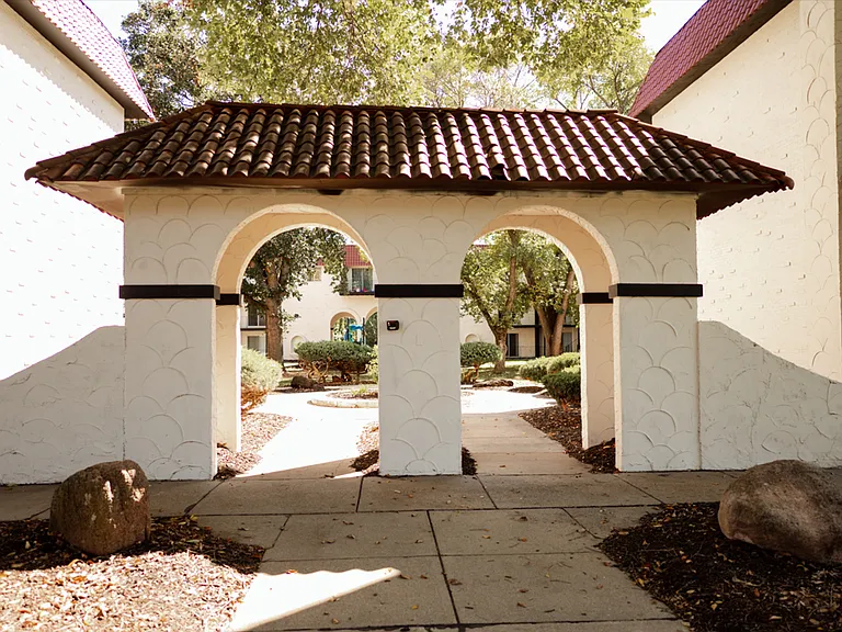 Juniper Gardens — Photo 18