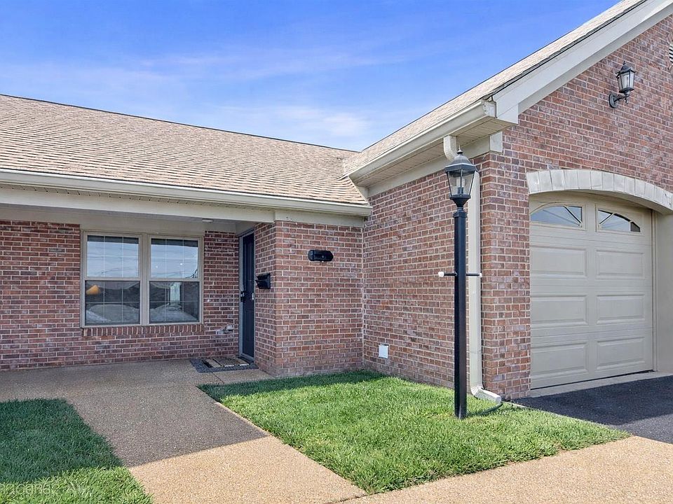 1st image of 3046 Shady Hollow Trl