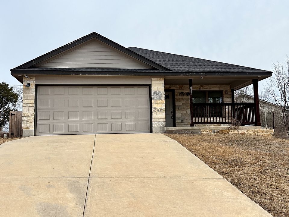 1st image of 655 Oak Ln