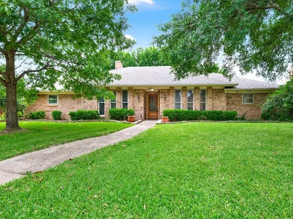16801 Thomas Chapel Dr, Dallas, TX 75248
