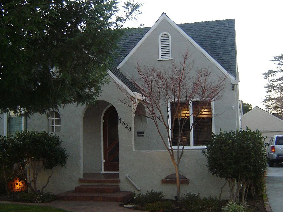 The front before remodel