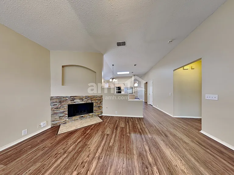 5221 Vista Verde Dr — Photo 6