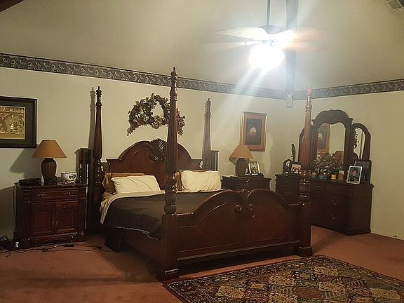 4th image of 1005 Myrtle St