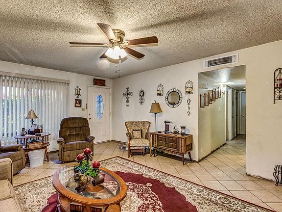 4th image of 8413 N 56th Ave