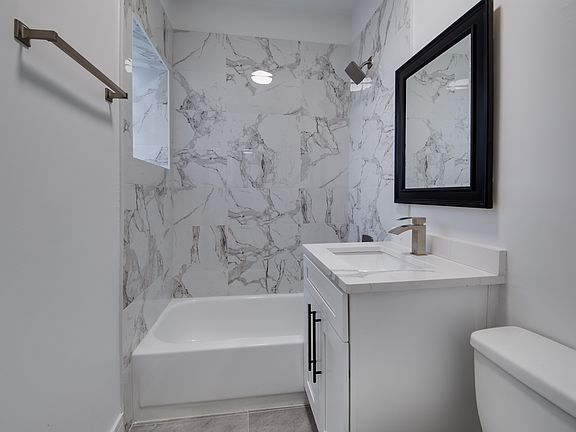 4th image of 1906 N Whipple St #2