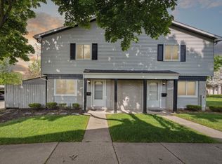 41255 S Woodbury Green Dr, Belleville, MI 48111