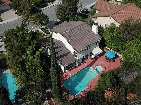 2nd image of 2074 Laurelwood Dr