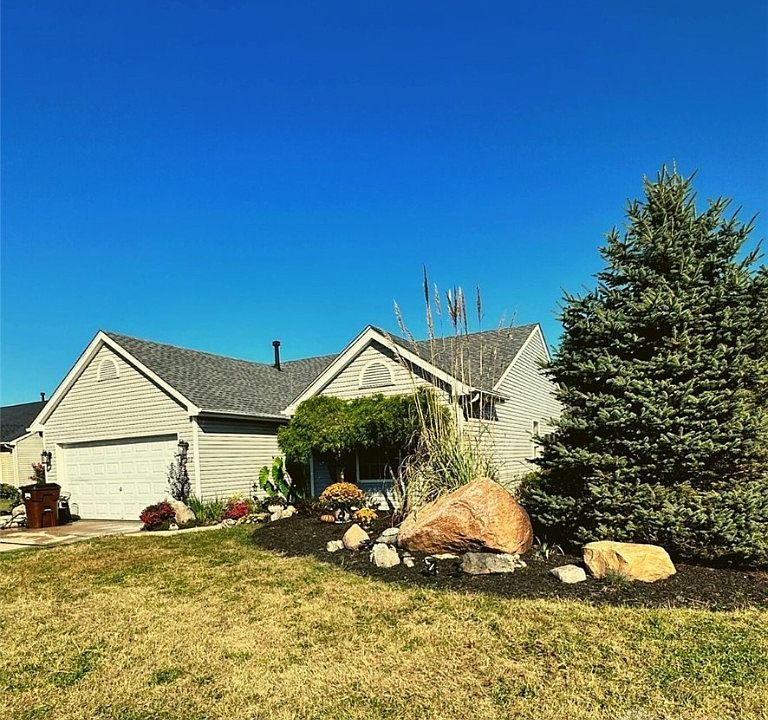 1st image of 7192 Pinewood Dr