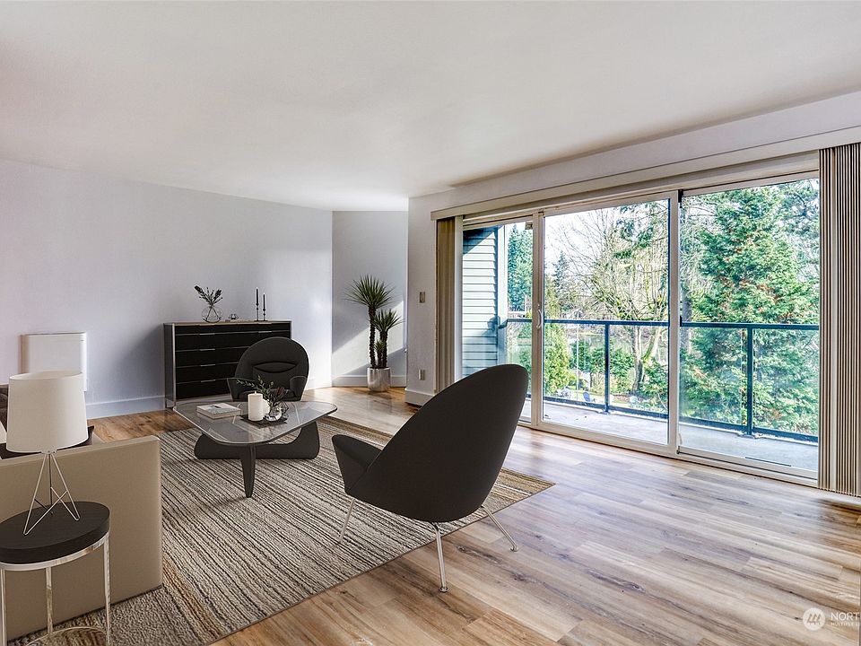 1st image of 19428 Aurora Avenue N #325