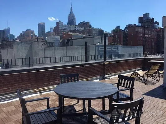 Rented by Oxford Property Group | media 42