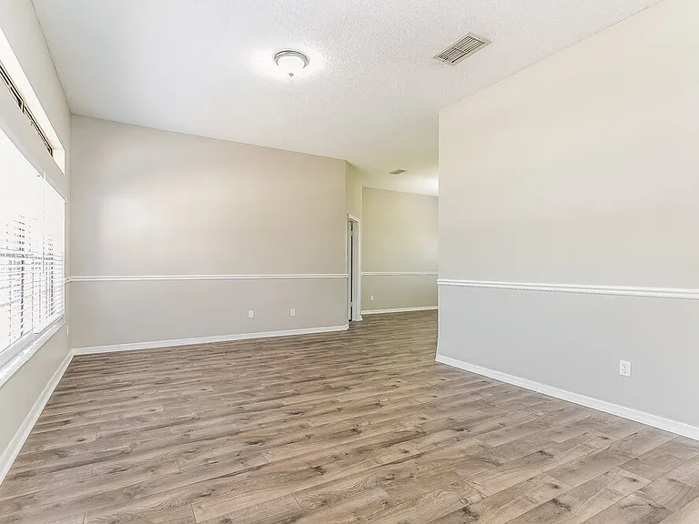 8728 Grandee Dr — Photo 2