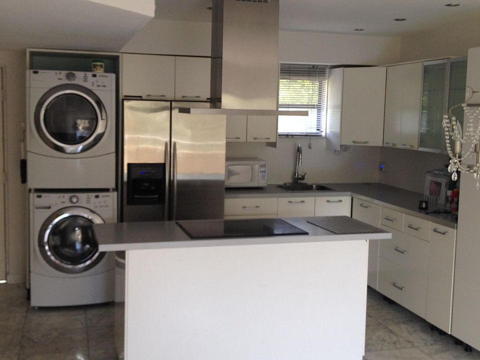 1st image of 8290 Lake Dr APT 342