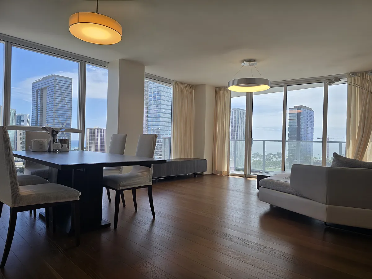 Building Photo - 888 Kapiolani Blvd #2105