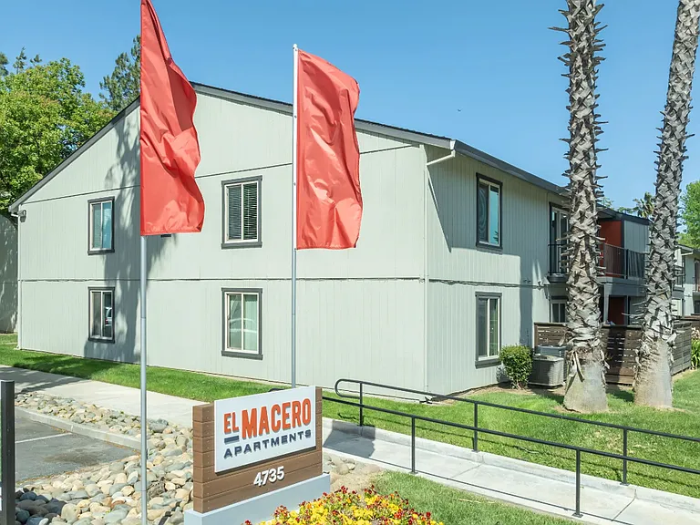 El Macero Apartments — Photo 16
