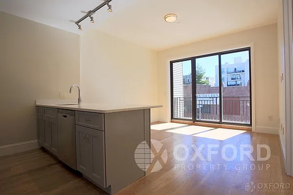 Rented by Oxford Property Group | media 15