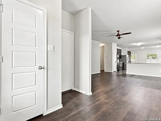 5 bed, 3.5 bath, 2652 sqft, $2,550 — Photo 4