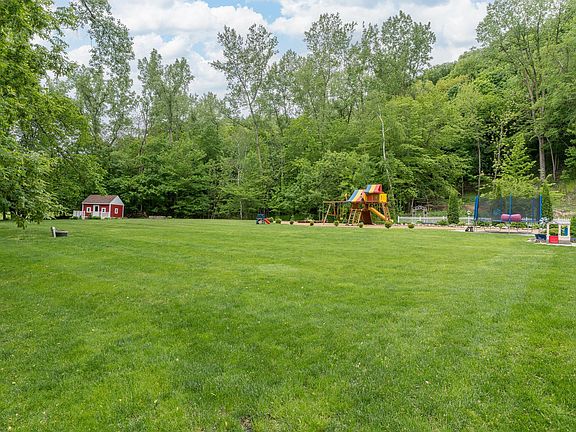 4th image of 48194 Old River Bluff Rd