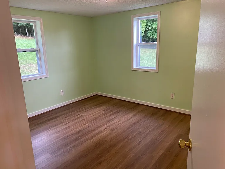 1733 Springhill Rd — Photo 5
