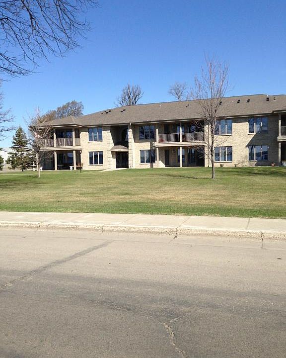 1st image of 502 W Lake Dr APT 101