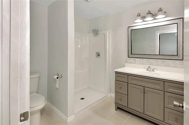 405 Madison St — Photo 15
