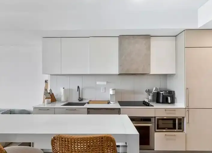 19 Western Battery Rd #1020 — Photo 3